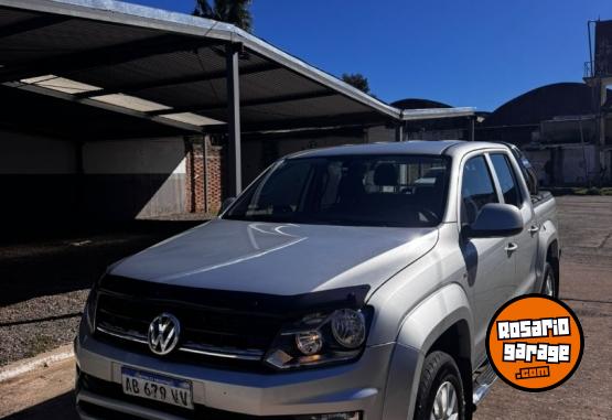 Camionetas - Volkswagen Amarok 4x2 DC Comfortline 2017 Diesel 139000Km - En Venta