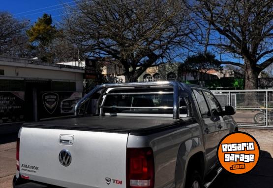 Camionetas - Volkswagen Amarok 4x2 DC Comfortline 2017 Diesel 139000Km - En Venta