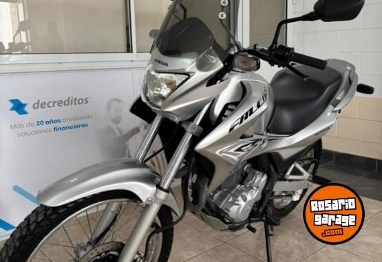 Motos - Honda FALCON 400 CC 2015 Nafta 9849Km - En Venta