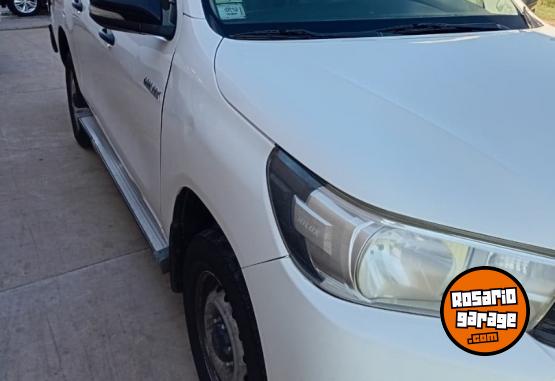 Camionetas - Toyota Hilux 2016 Diesel 320000Km - En Venta