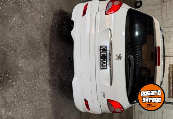 Autos - Peugeot 207 2011 Nafta 166000Km - En Venta