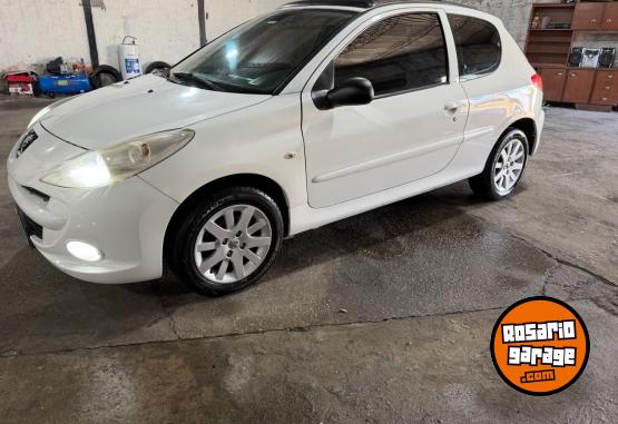 Autos - Peugeot 207 2011 Nafta 166000Km - En Venta