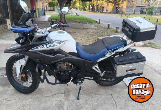 Motos - Corven TURING 250 2020 Nafta 10000Km - En Venta