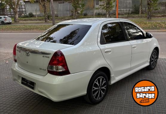 Autos - Toyota ETIOS 2022 Nafta 50000Km - En Venta