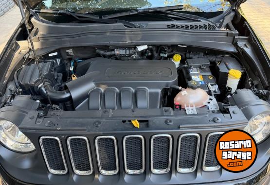 Camionetas - Jeep Renedade Sport Plus 2016 Nafta 35000Km - En Venta