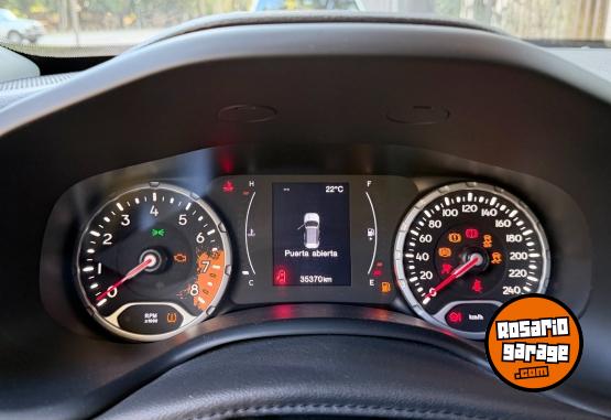 Camionetas - Jeep Renedade Sport Plus 2016 Nafta 35000Km - En Venta