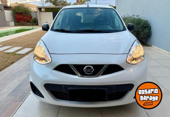 Autos - Nissan March 2017 Nafta 80000Km - En Venta