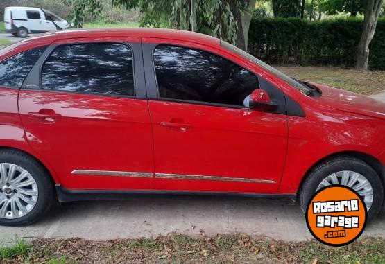 Autos - Fiat Grand Siena 1.6 16V 2014 GNC 200000Km - En Venta