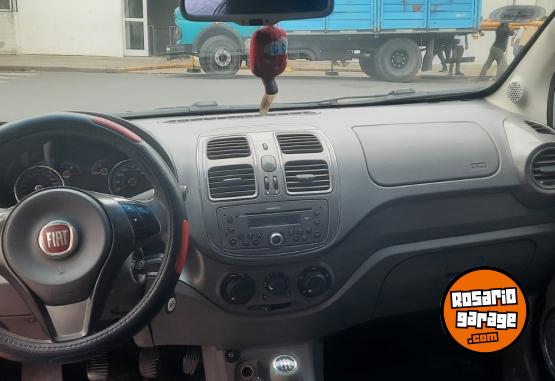 Autos - Fiat Grand Siena 1.6 16V 2014 GNC 200000Km - En Venta