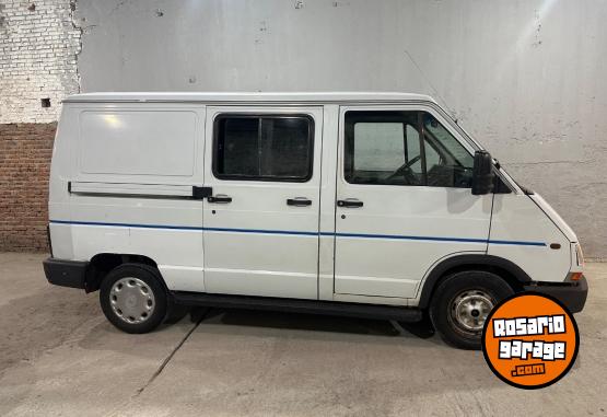 Utilitarios - Renault Trafic 1999 Diesel 1111Km - En Venta