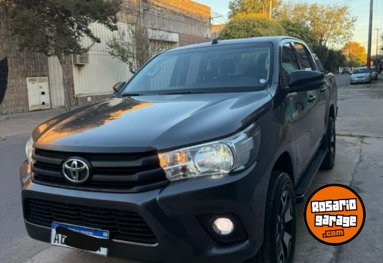 Camionetas - Toyota HILUX 2020 Diesel 130000Km - En Venta