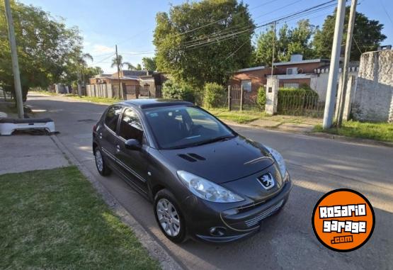 Autos - Peugeot 207 Felline 2013 Nafta 108000Km - En Venta