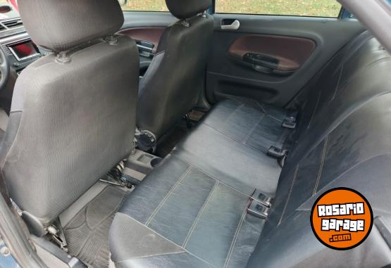 Autos - Volkswagen Voyage 2017 GNC 208000Km - En Venta
