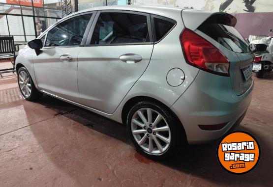 Autos - Ford Fiesta SE 2017 Nafta 95800Km - En Venta