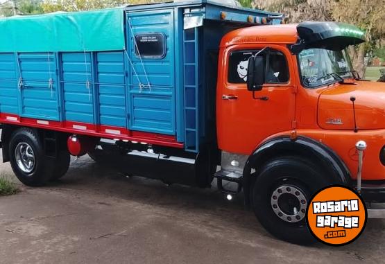 Camiones y Gr�as - Mercedes Benz 1114 con motor 1620 - En Venta