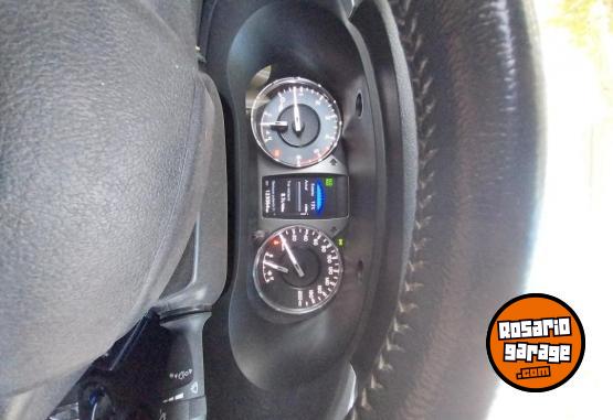 Camionetas - Toyota Hilux SRV doble cabina 2021 Diesel 130000Km - En Venta