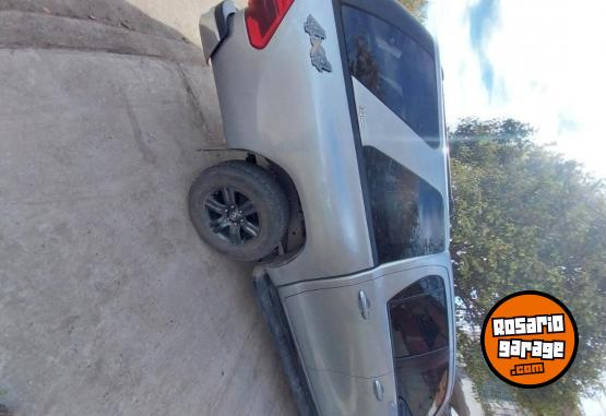 Camionetas - Toyota Hilux SRV doble cabina 2021 Diesel 130000Km - En Venta