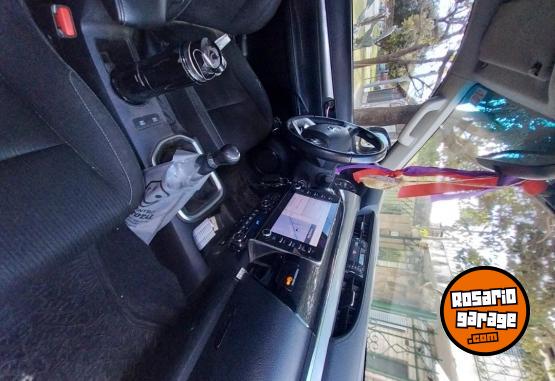 Camionetas - Toyota Hilux SRV doble cabina 2021 Diesel 130000Km - En Venta