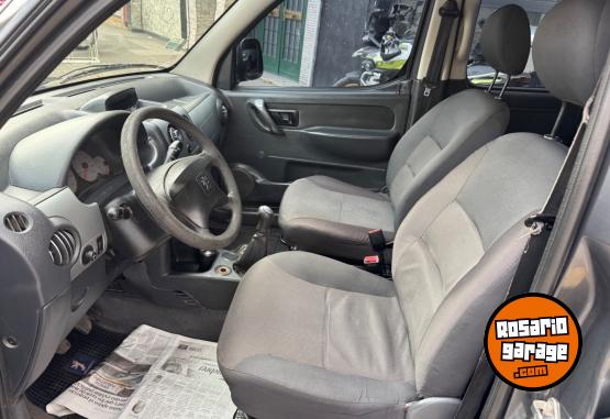 Utilitarios - Peugeot Partner hdi 1.6 patagonic 2010 Diesel 111111Km - En Venta