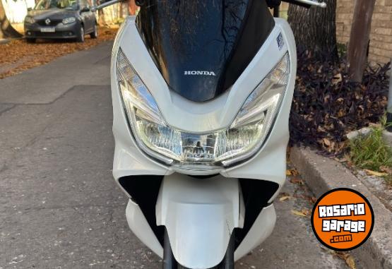 Motos - Honda PCX 2017 Nafta 17000Km - En Venta