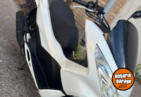 Motos - Honda PCX 2017 Nafta 17000Km - En Venta