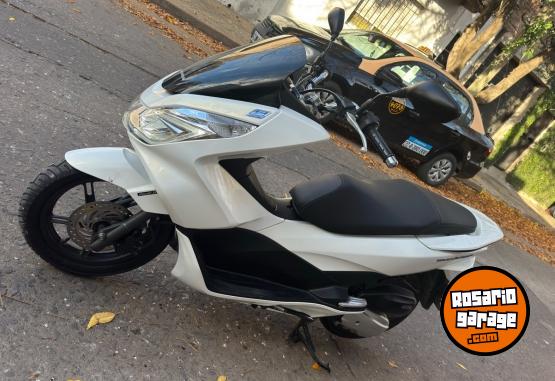 Motos - Honda PCX 2017 Nafta 17000Km - En Venta