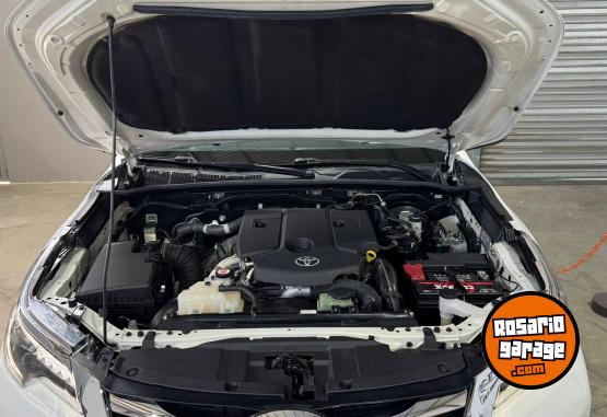 Camionetas - Toyota Toyota Hilux SW4 2.8 Srx 2018 Diesel 103000Km - En Venta