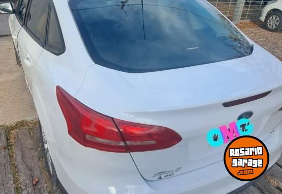 Autos - Ford Focus 3. SE plus. 2015 Nafta 110000Km - En Venta