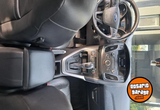 Autos - Ford Focus 3. SE plus. 2015 Nafta 110000Km - En Venta