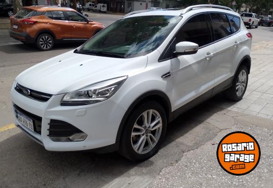 Camionetas - Ford Kuga 2.0 4x4 titanium 2016 Nafta 100000Km - En Venta