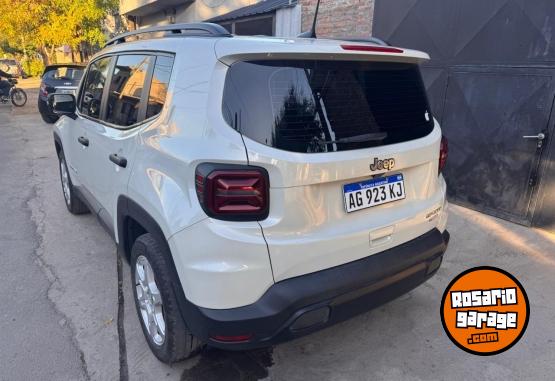 Camionetas - Jeep Renegade sport 2024 Nafta 65000Km - En Venta