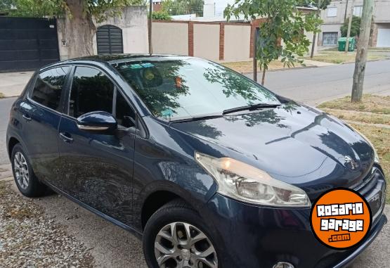 Autos - Peugeot 208 allure 2015 Nafta 132400Km - En Venta