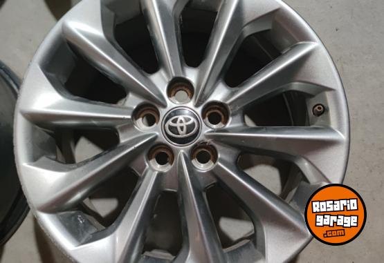 Accesorios para Autos - Llantas 16 Toyota Corolla Originales muy buenas. $550.000 las 4. NO BAJO PRECIO - En Venta