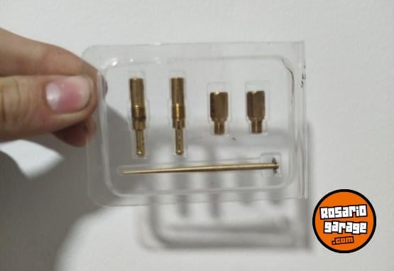 Accesorios para Motos - Carburador cortina plana 34mm con bomba de pique, tobera y chiclers, todo nuevo - En Venta