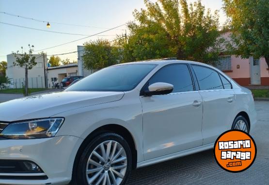 Autos - Volkswagen Vento Highline 2018 Nafta 107000Km - En Venta