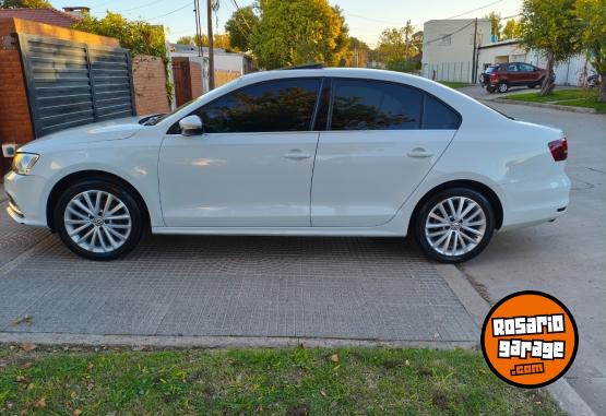 Autos - Volkswagen Vento Highline 2018 Nafta 107000Km - En Venta
