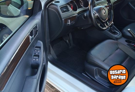 Autos - Volkswagen Vento Highline 2018 Nafta 107000Km - En Venta