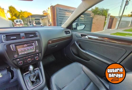 Autos - Volkswagen Vento Highline 2018 Nafta 107000Km - En Venta