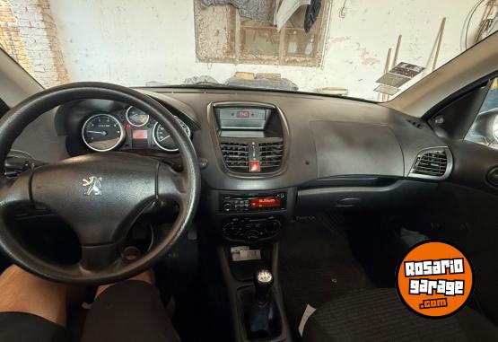 Autos - Peugeot 207 2013 Nafta 99000Km - En Venta