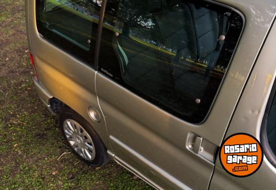 Utilitarios - Citroen Berlingo MULTISPACE XTR 2011 Diesel 134000Km - En Venta