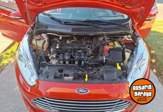 Autos - Ford Fiesta Titanium 2015 Nafta 110000Km - En Venta