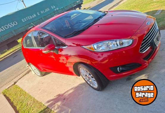 Autos - Ford Fiesta Titanium 2015 Nafta 110000Km - En Venta