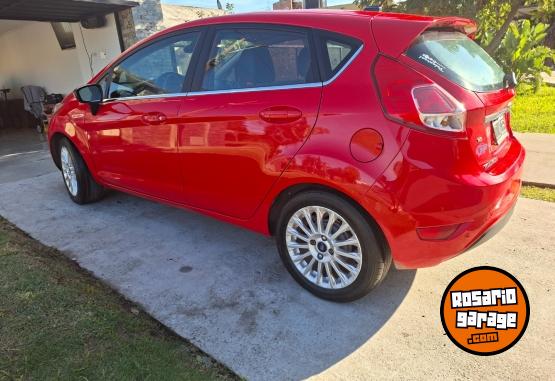Autos - Ford Fiesta Titanium 2015 Nafta 110000Km - En Venta