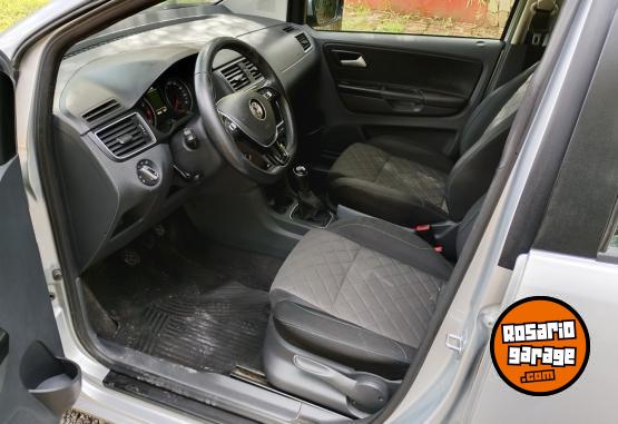 Autos - Volkswagen SURAN Highline 2018 Nafta 110000Km - En Venta