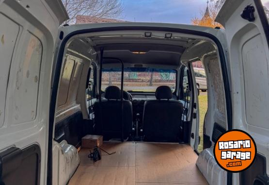 Utilitarios - Renault Kangoo Partner /berlingo 2015 Nafta 128000Km - En Venta