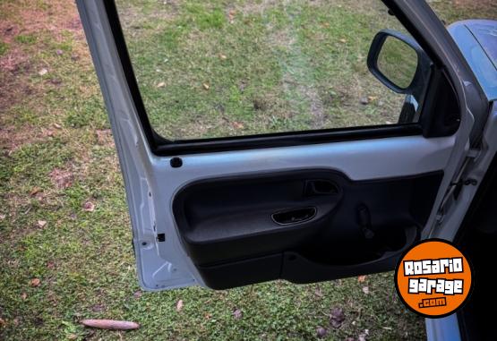 Utilitarios - Renault Kangoo Partner /berlingo 2015 Nafta 128000Km - En Venta