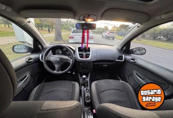 Autos - Peugeot 207 compact felline 1.6 2013 Nafta 109000Km - En Venta