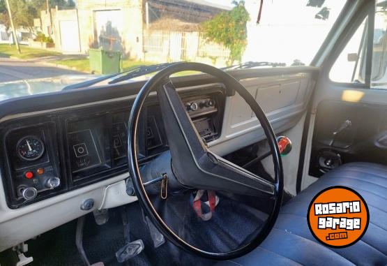 Camiones y Gr�as - Ford 350 Mod. 1.981 - En Venta