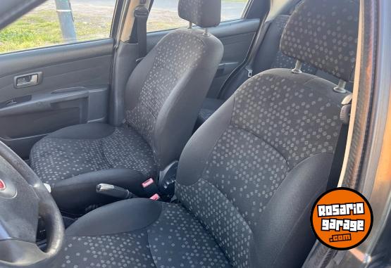 Autos - Fiat Siena 2012 GNC 230000Km - En Venta