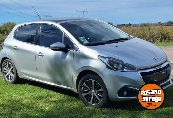 Autos - Peugeot 208 Feline 2018 Nafta 130000Km - En Venta
